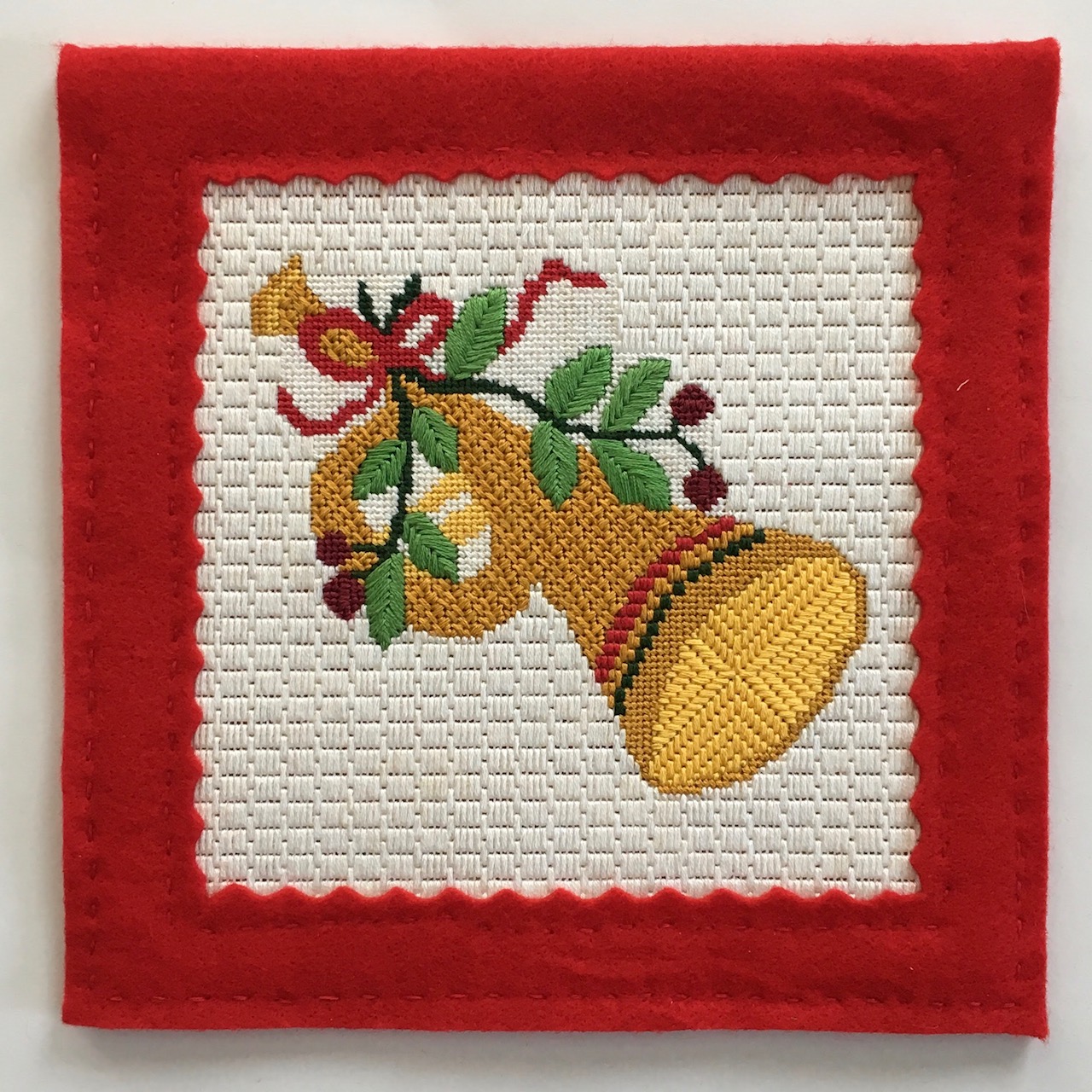 Bars on Top or Bars on Bottom? – Nuts about Needlepoint